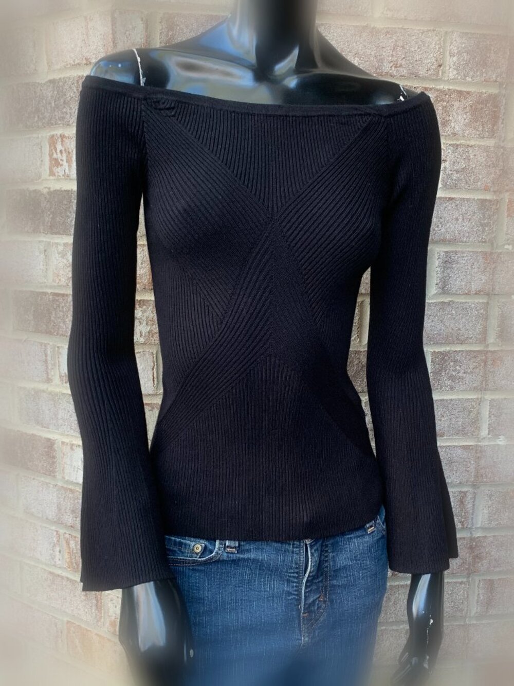 Guess Off the Shoulder Caylee Ribbed Pull Over Sweater Sz S NWT